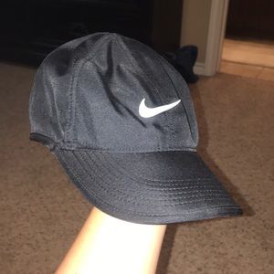 Hardly worn Nike dri-fit hat